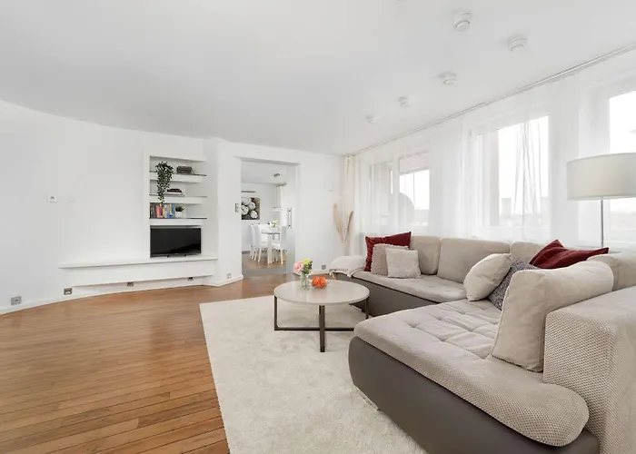 Family With 3 Bedrooms & Air Conditioning In The Centre Of By Renters Apartman Wrocław