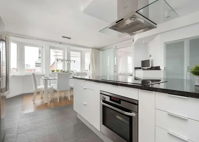 Apartman Family With 3 Bedrooms & Air Conditioning In The Centre Of By Renters *